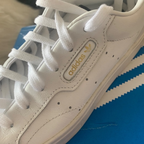 Adidas  in box - worn once - 7 - Picture 4 of 4